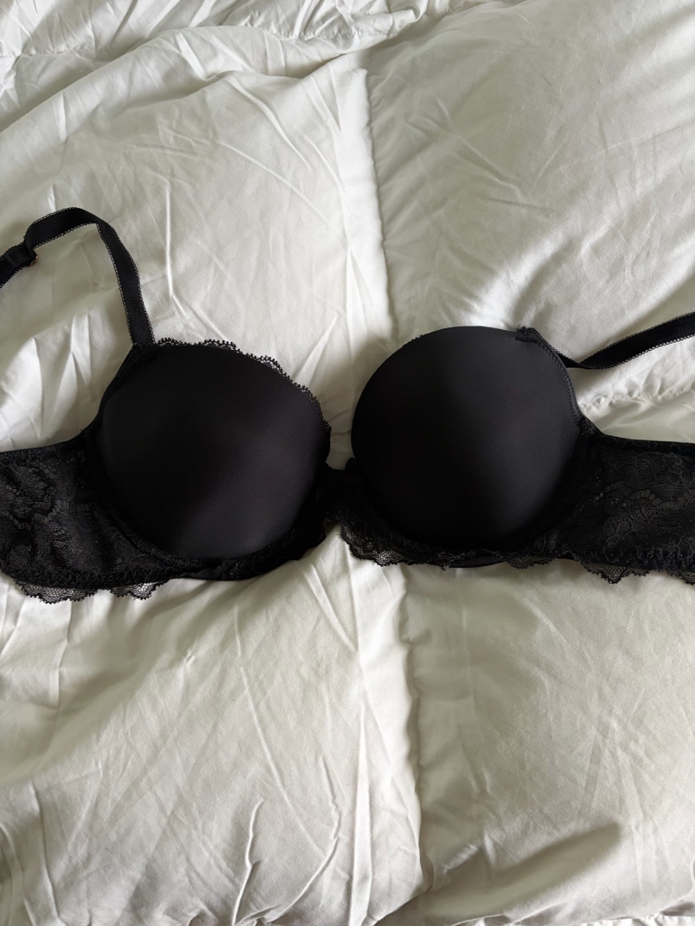 Victoria's Secret Black Lace T-Shirt Bra